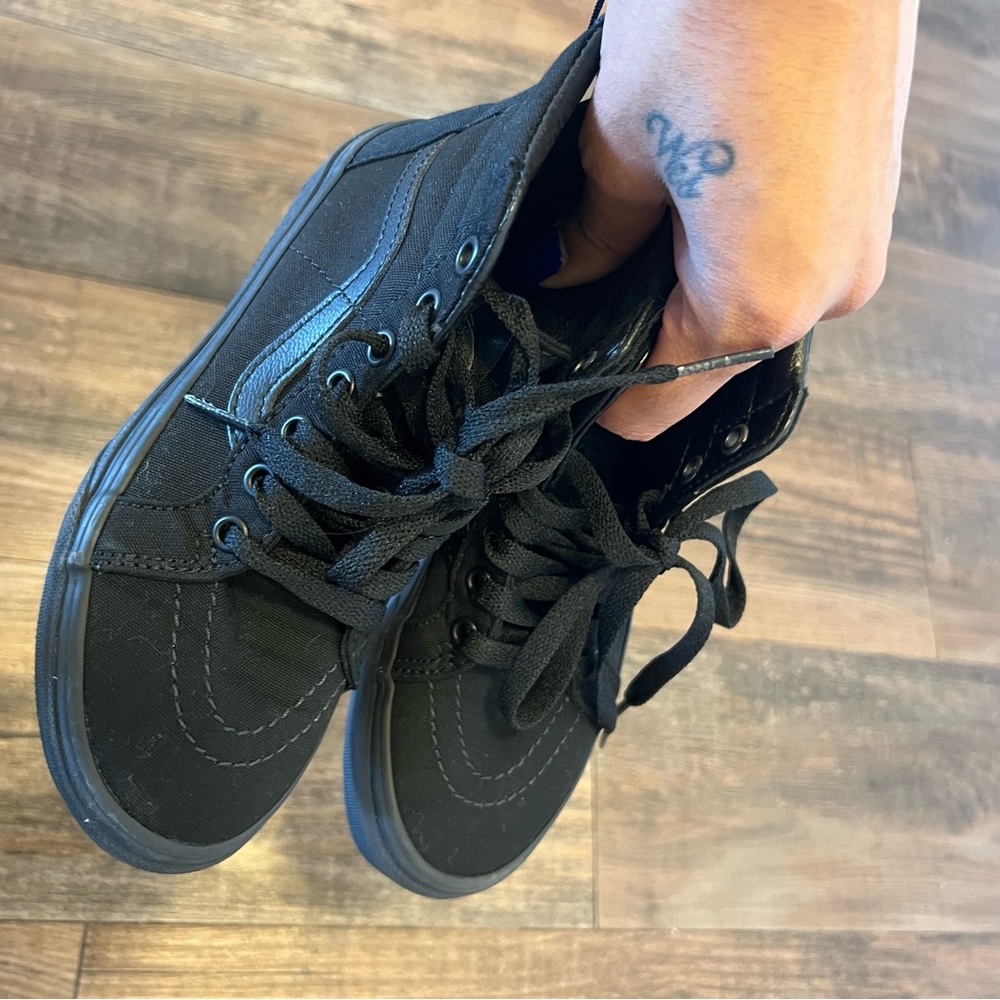 ALL BLACK HIGH TOP VANS